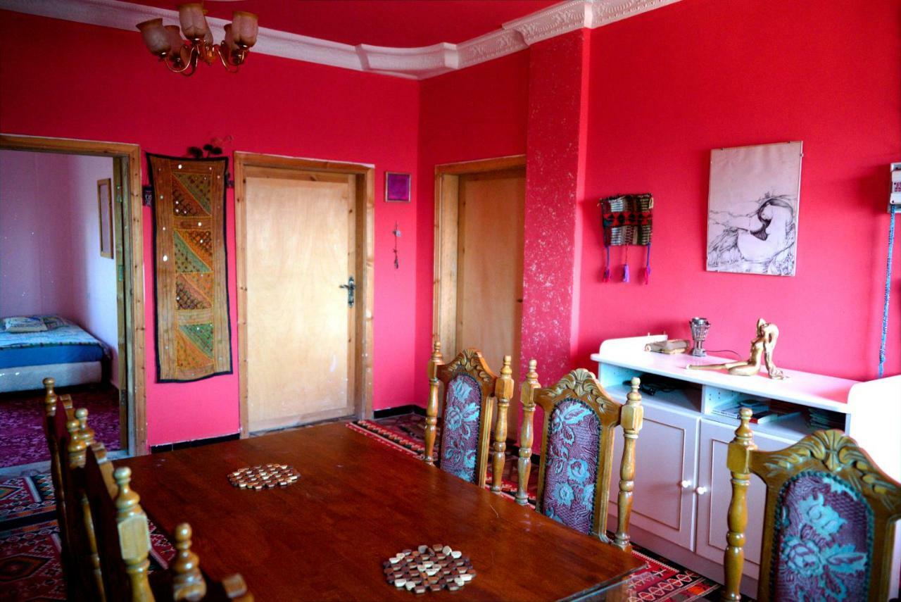 Bedouin Pink Ecohouse Bed and Breakfast Wadi Musa Esterno foto