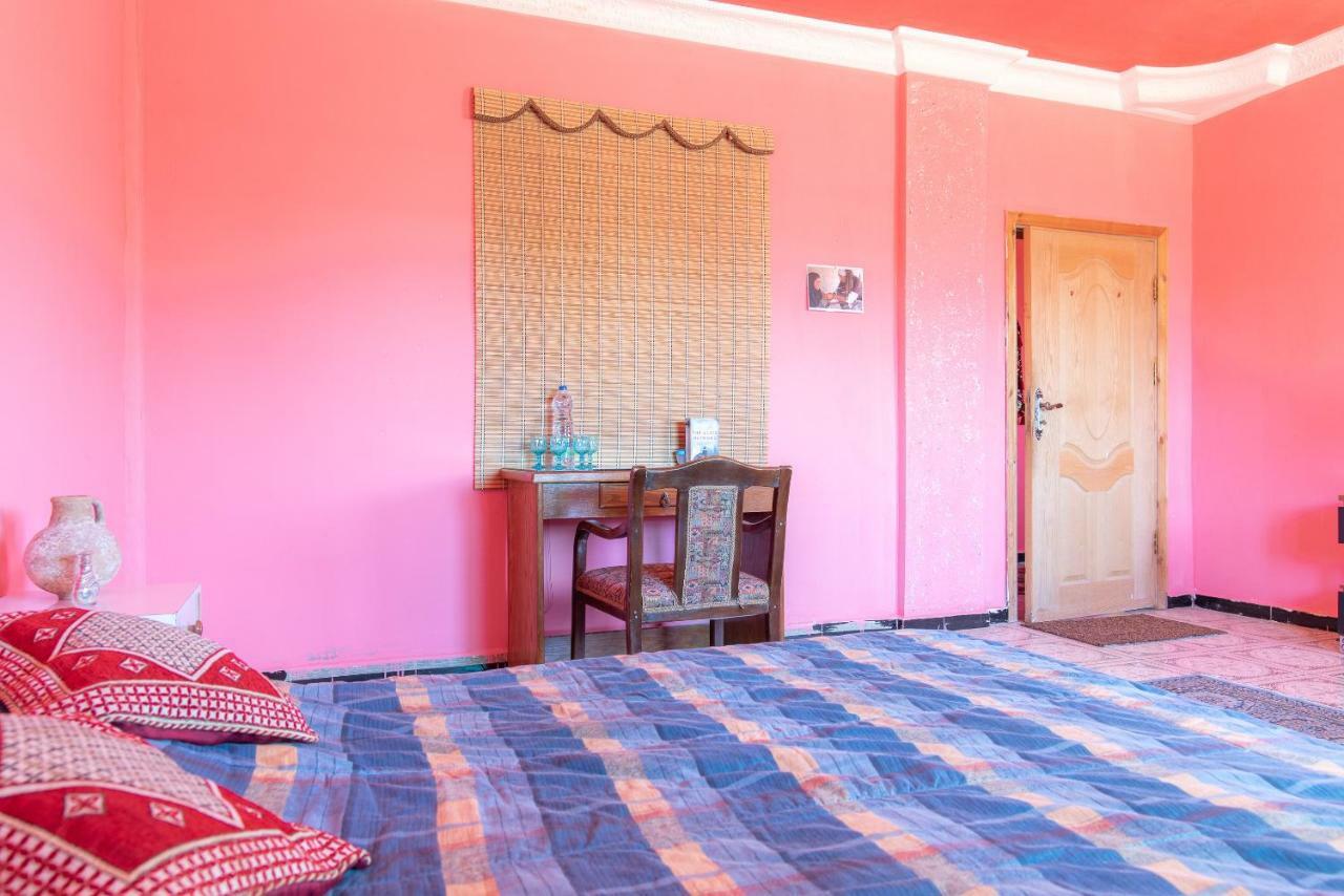 Bedouin Pink Ecohouse Bed and Breakfast Wadi Musa Esterno foto