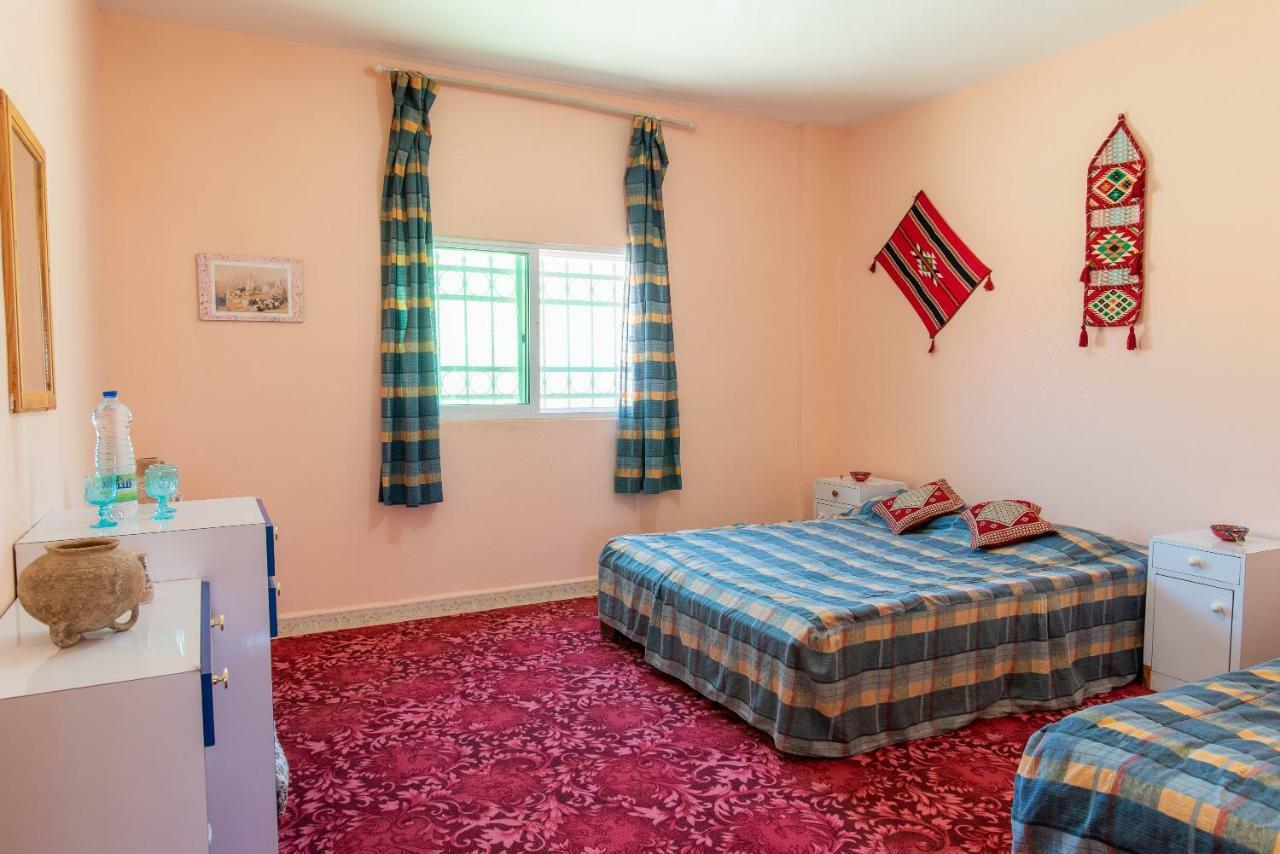 Bedouin Pink Ecohouse Bed and Breakfast Wadi Musa Esterno foto
